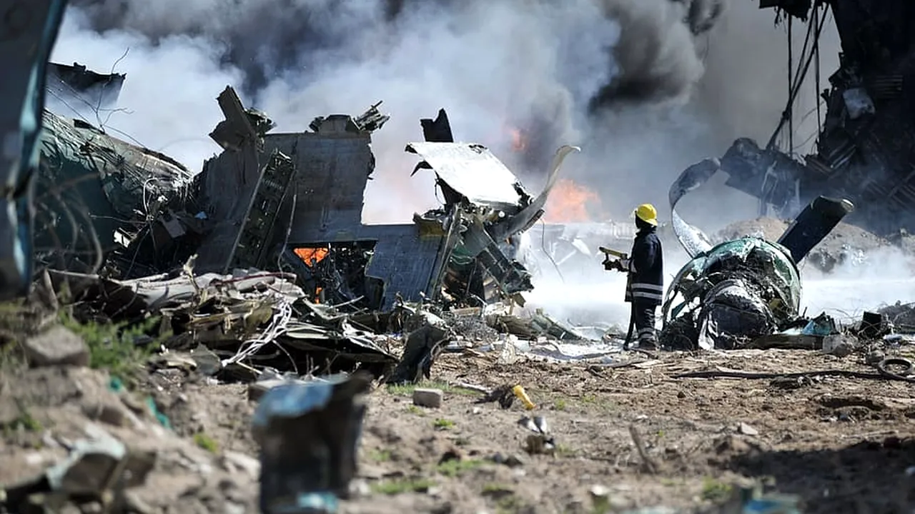 Tragedie în Brazilia. Avion PRĂBUȘIT peste Amazon, 14 morți!