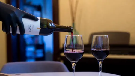 Măsuri de relaxare în Capitală. Se redeschid restaurantele, teatrele, cinematografele la 30% din capacitate