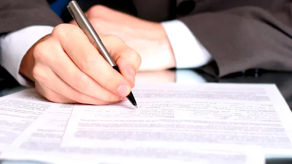 Până la publicarea în Monitorul Oficial a deciziei CCR, completarea și transmiterea declarațiilor de avere este valabilă