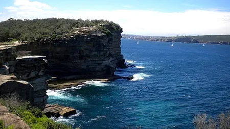 Omul care a salvat sute de oameni de la sinucidere s-a stins din viață