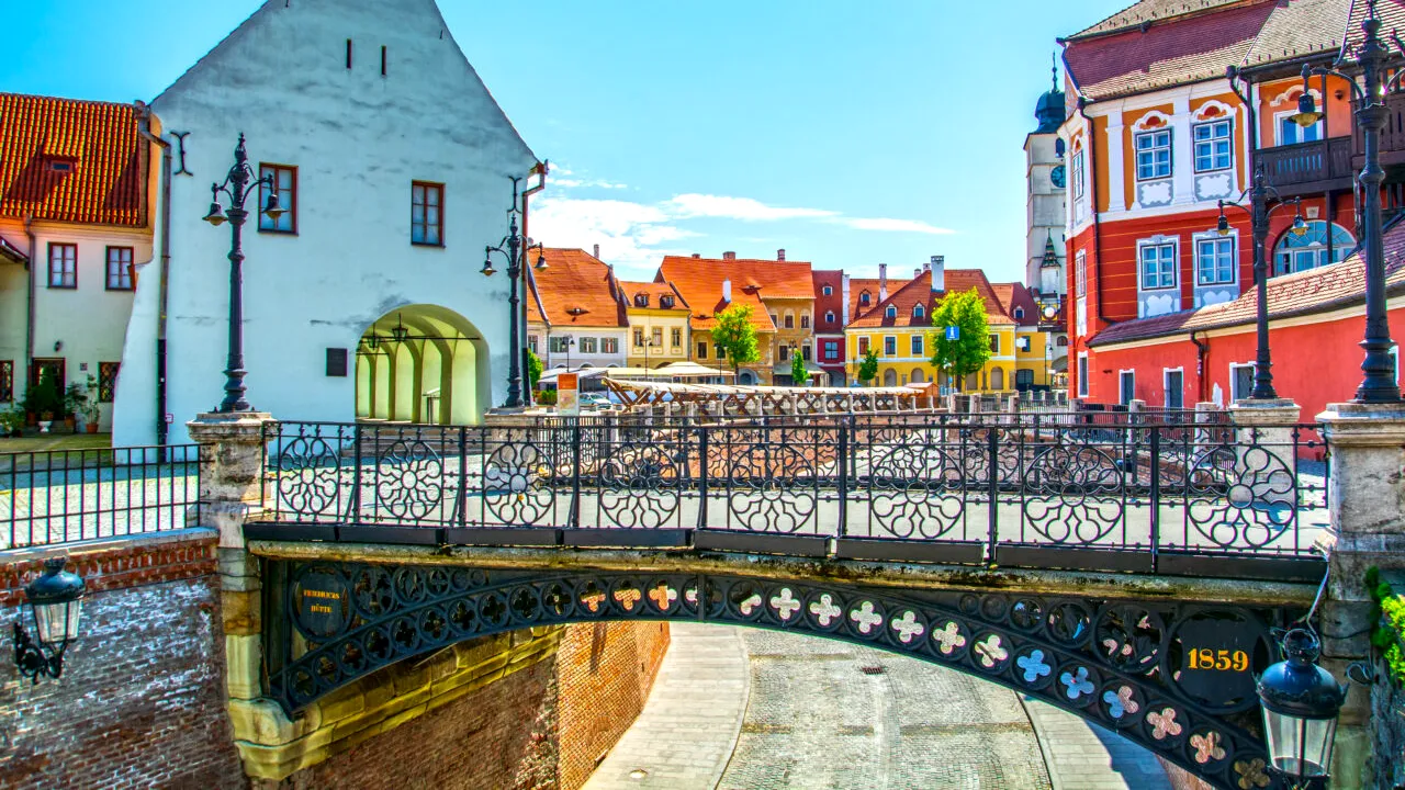 Românii și-au făcut rezervări din timp pentru vacanța de Paște. Care este prețul mediu pentru două nopți de cazare