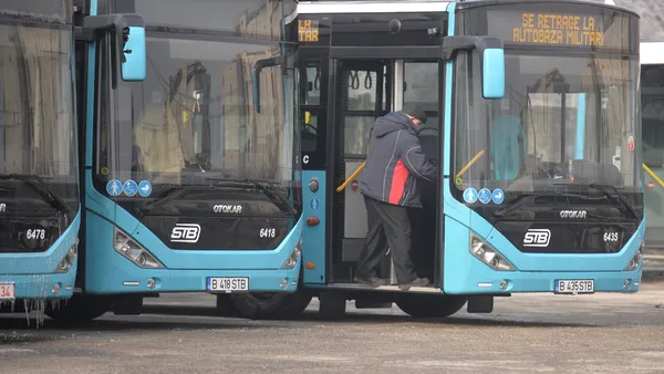 Surse administrative: Autobuzele Otokar cumpărate în 2018 înregistrează zeci de defecțiuni pe zi. Multe dintre ele încep să iasă din GARANȚIE