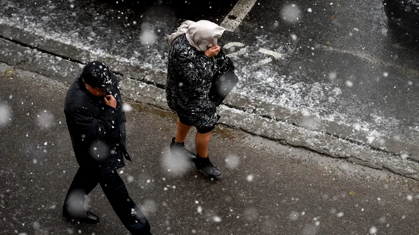 Prima ninsoare în București. Temperaturi mult sub cele specifice lunii noiembrie
