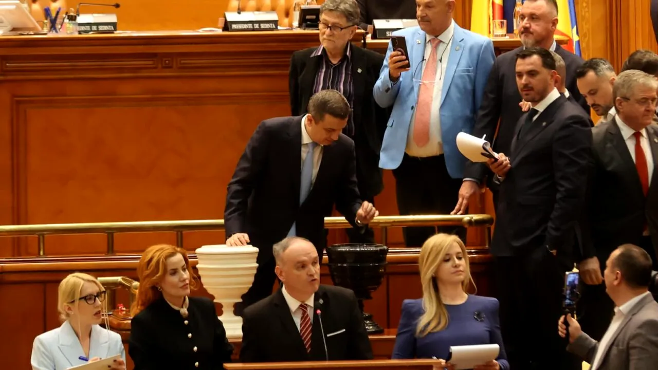 Grindeanu îi cere demisia lui Bolojan după ce moțiunea a trecut: Mi-aş dori ca rapid, la Cotroceni, împreună cu celelalte partide, să găsim o soluţie