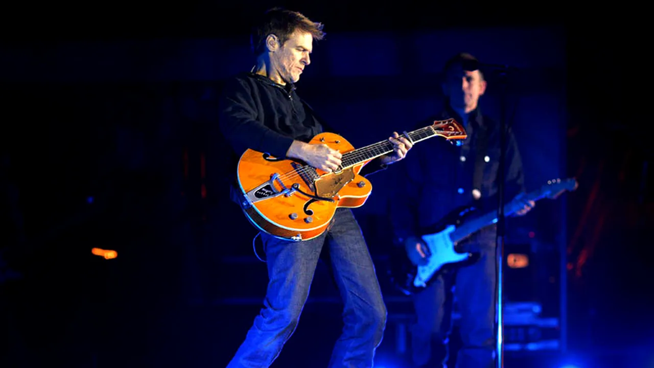 Concertele lunii noiembrie în Capitală: Revenirea lui Bryan Adams și aniversarea Larei Fabian