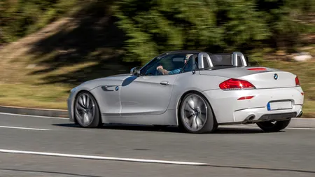 VIDEO | Un proprietar de BMW a fost filmat, în București, șicanând o șoferiță: „Ești și proastă că nu mă lași să trec. Ți-am dat flash-uri!”