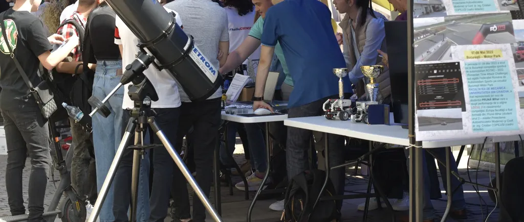 VIDEO | Studenții de la Craiova au scos roboții în stradă și echipamentele care produc curent din… lămâi