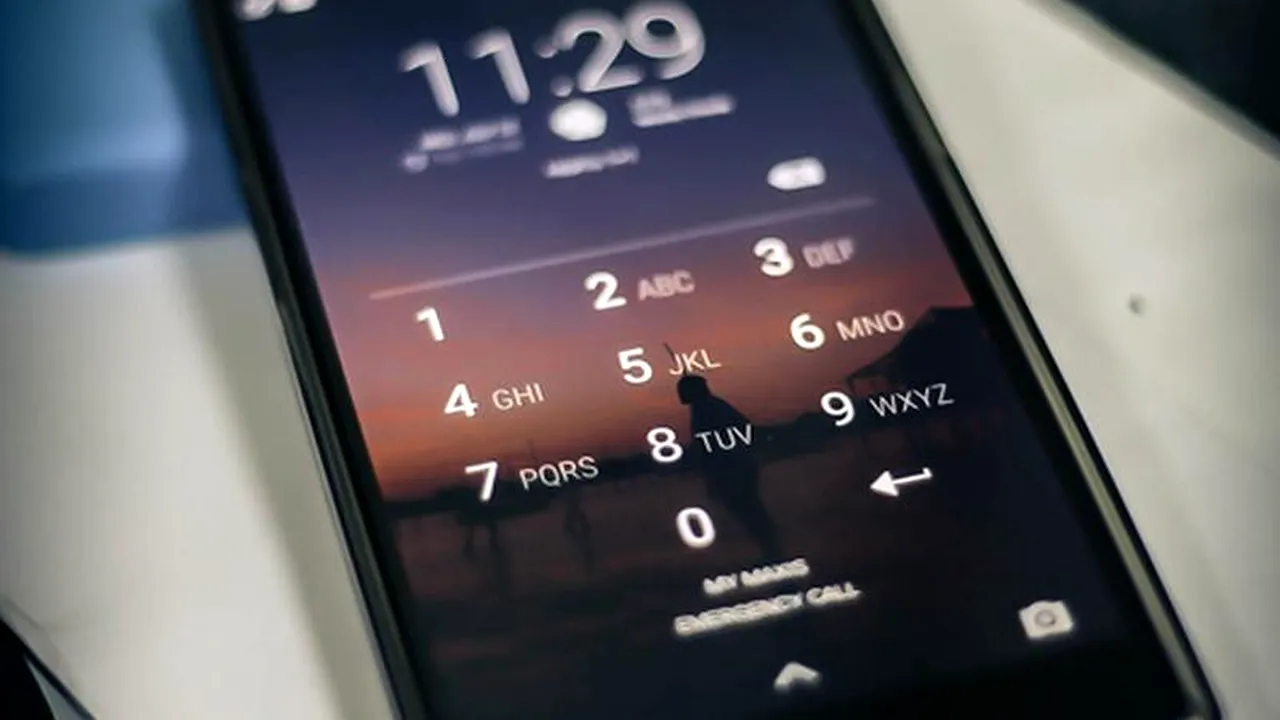 Aproape o treime dintre utilizatorii de smartphone nu își blochează telefonul cu un cod sau pattern