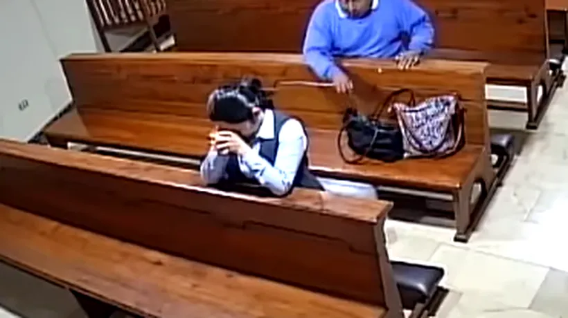 Evlavios și în timpul jafului. Un bărbat fură un telefon în biserică, apoi se închină și pleacă - VIDEO