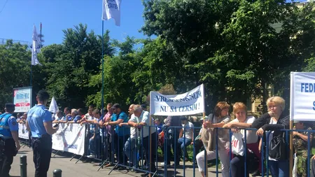 Angajații din industria de Apărare, a doua zi de proteste. Veniturile, principala nemulțumire VIDEO