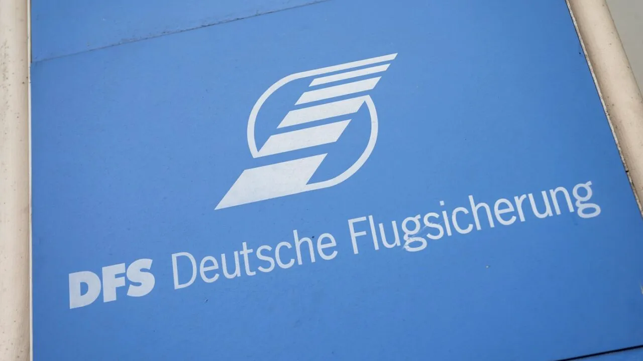 AGLOMERAȚIE pe aeroporturile din Germania /Sute de curse aeriene au întârzieri din cauza unor probleme tehnice