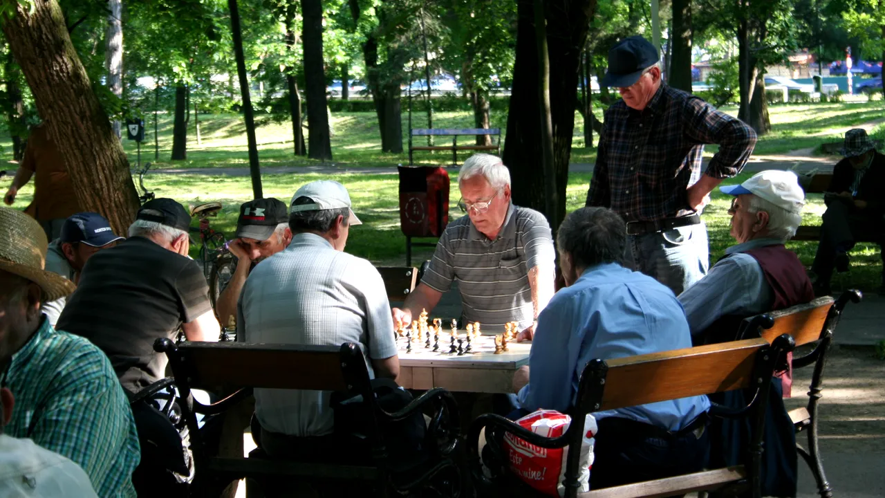 Crimă șocantă în Reșița: un bărbat și-a omorât partenerul de joc lovindu-l cu cutia de remi