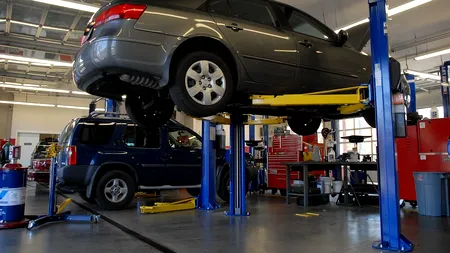 Lovitură pentru service-urile auto. Decizia luată de reprezentanții RAR după ce au găsit peste 200 de centre fără autorizație de funcționare 