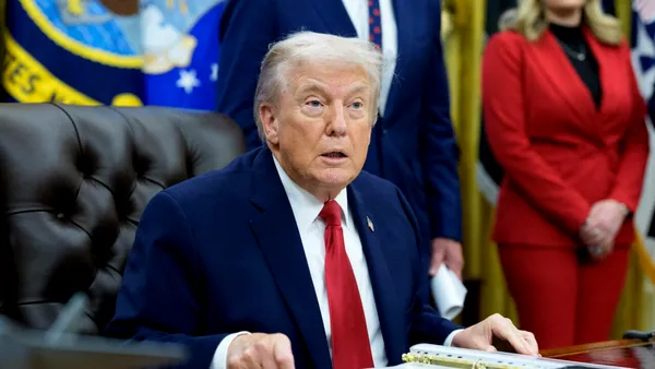 FBI extinde ancheta privind alegerile din 2020 în Arizona, după confiscarea unor buletine de vot. Reacția lui Donald Trump