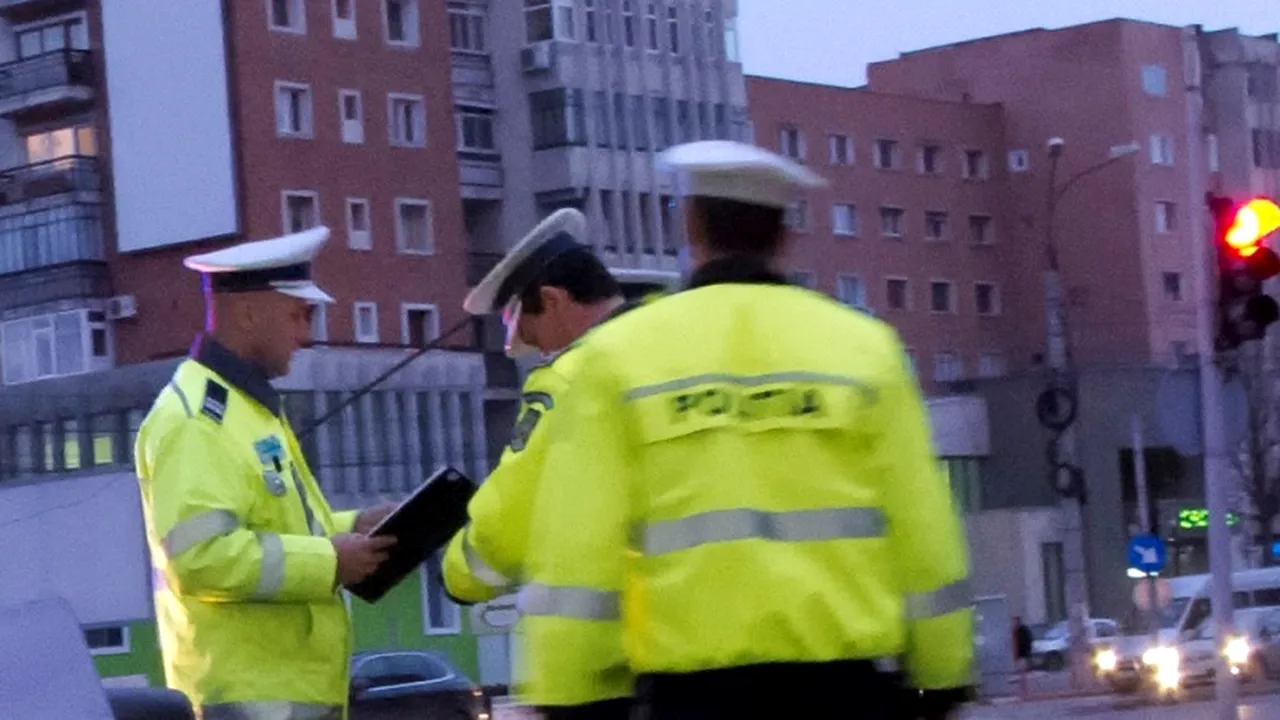 Tânăr din Suceava băut, prins la volan fără permis a fugit de polițiști și s-a ascuns în podul unei case