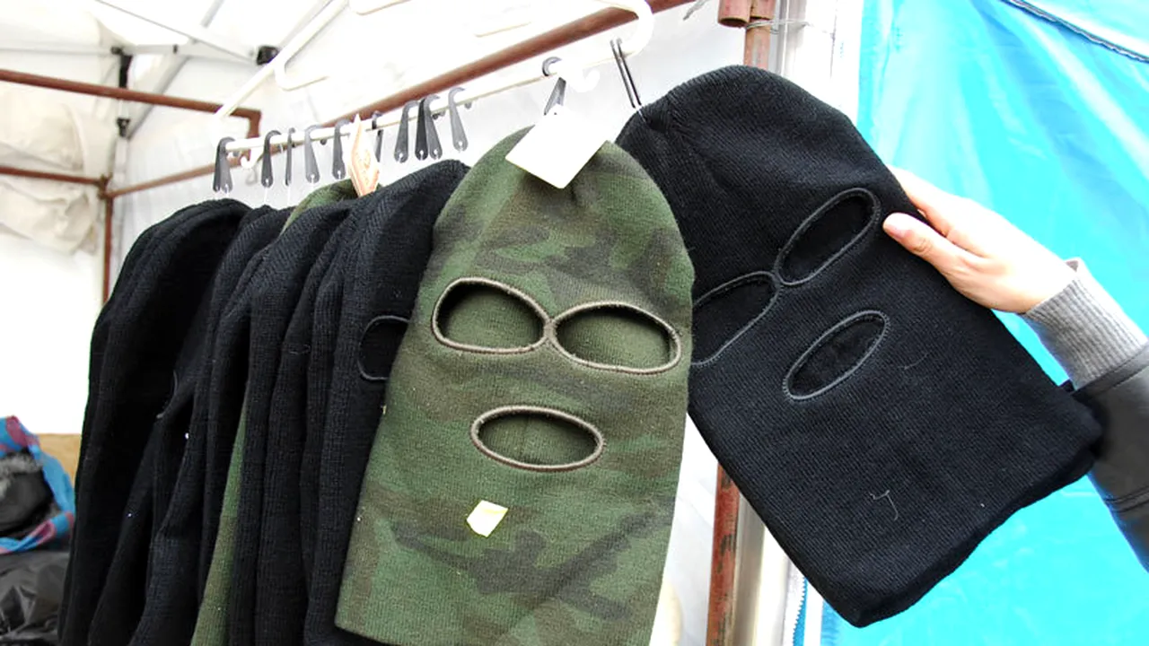 Cooperativa meșteșugărească de cagule și alibiuri