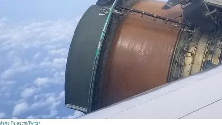 Pasagerii unei curse United Airlines au trăit clipe de coșmar, după ce unul din motoarele avionului în care zburau a început să se dezintegreze