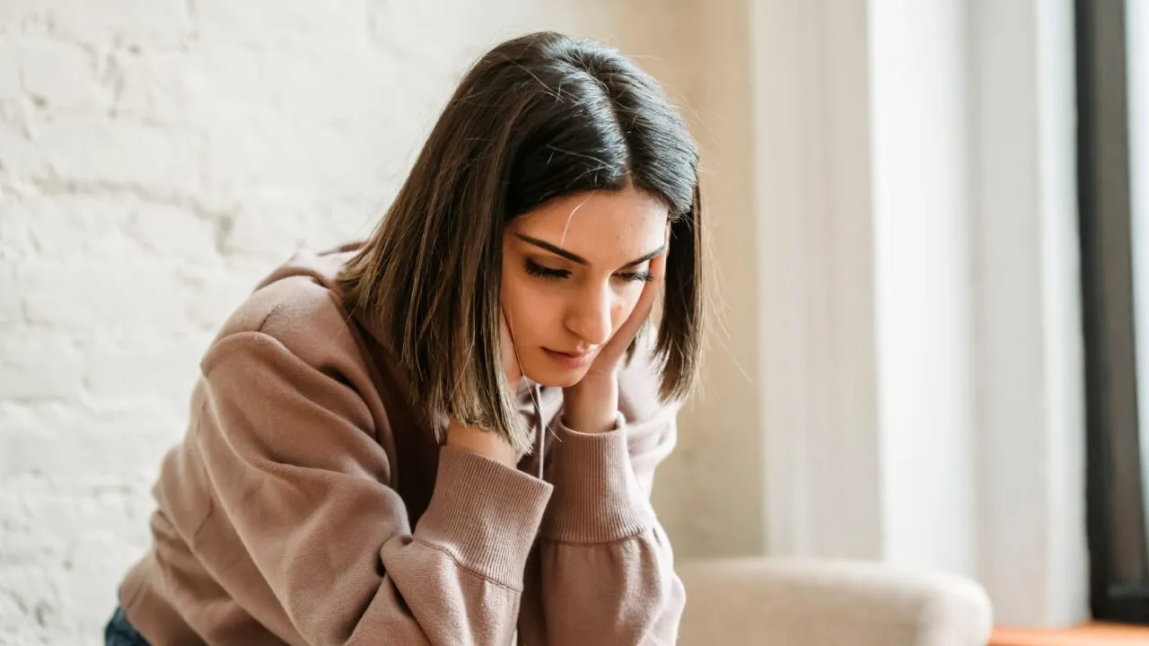 Șocant! Cum a început drama unei femei care spera la fericire. Iubitul i-a ucis copilul nenăscut lovind-o în abdomen