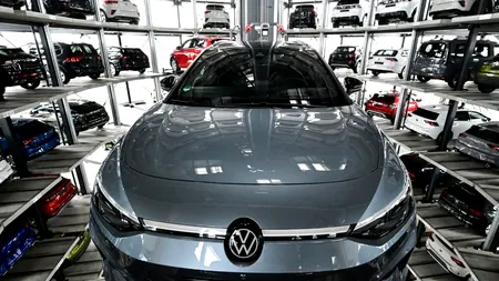 Antidot la INVAZIA chineză: Volkswagen promite o mașină electrică de 20.000 de euro, „fabricată în Europa pentru Europa”
