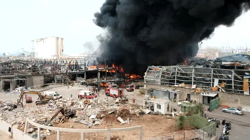 Nou incendiu în portul Beirut, la o lună după explozia care a distrus o parte din capitala libaneză | VIDEO