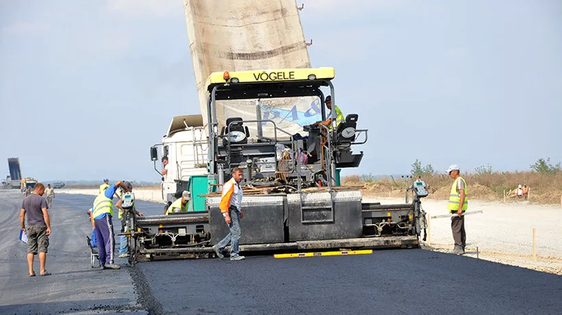 Marea noastră problemă: cum să cheltuim banii ca să facem drumuri? Dacă nu folosim aceste miliarde până la sfârșitul anului viitor, LE PIERDEM 