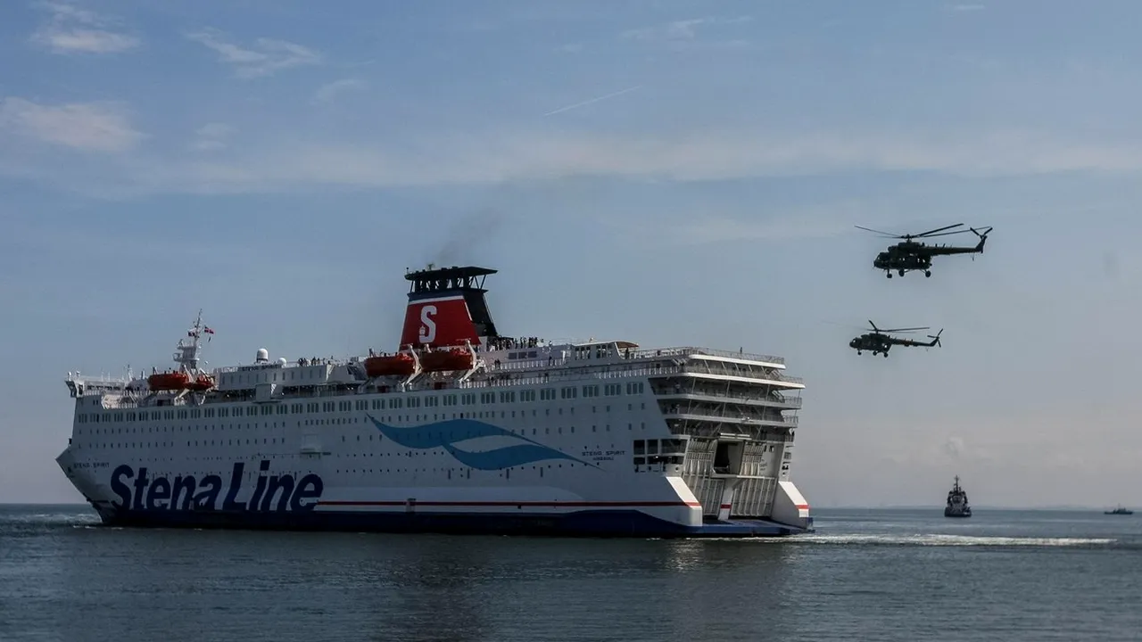 O mamă și fiul său AU MURIT după ce au căzut de pe un feribot, în Marea Baltică. Femeia sărise în apă, încercând să-și salveze copilul de la înec