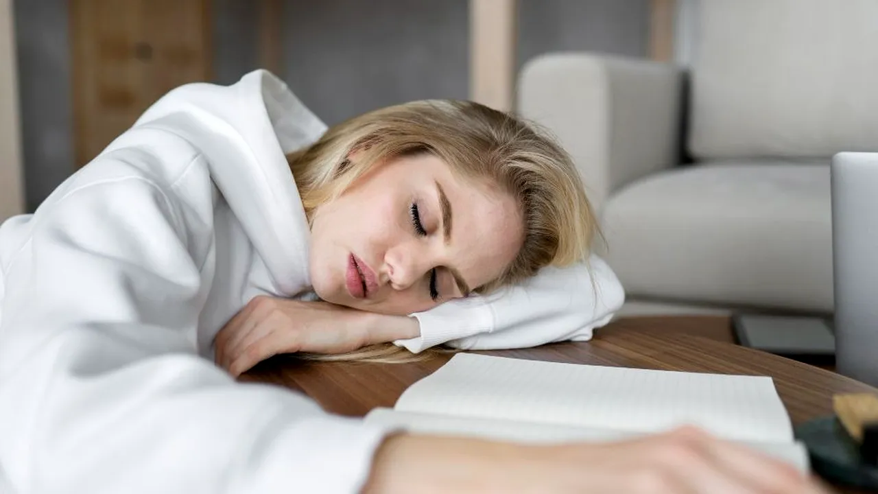 (P) Melatonină și magneziu pentru un somn de calitate: 10 lucruri inedite pe care trebuie să le știi despre această combinație