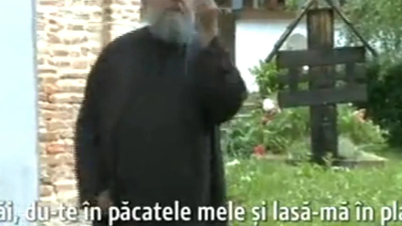 Starețul mănăstirii Cotmeana a bătut o familie întreagă, apoi s-a răzbunat pe jurnaliști: „Arză-te-ar focul și pe tine!