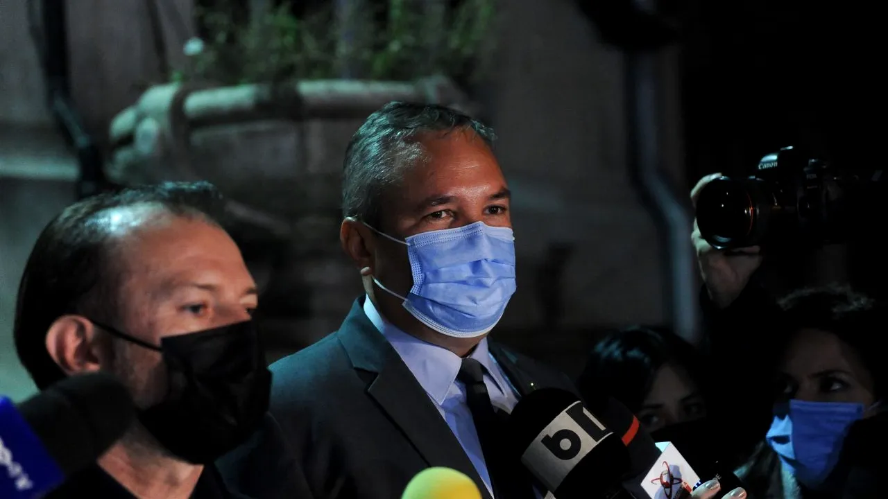 8 ȘTIRI DE LA ORA 8. Premierul desemnat, Nicolae Ciucă, și-a depus mandatul