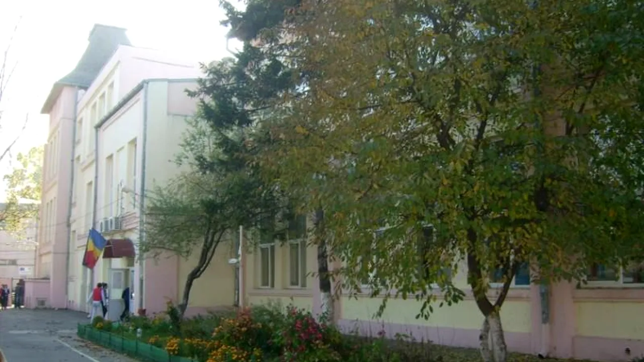 Logopedul unei școli pentru copii cu nevoi speciale din Galați, reclamat că a pălmuit o elevă