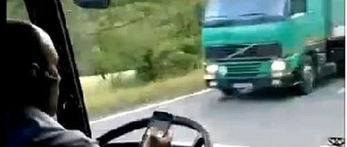 Inconștiență la volan. Ce a făcut șoferul unui autocar cu 30 de oameni pe un drum cu serpentine. VIDEO