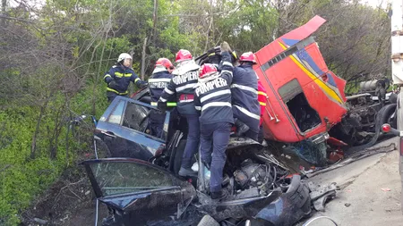 Trei persoane rănite, între care un copil, într-un accident pe DN 2