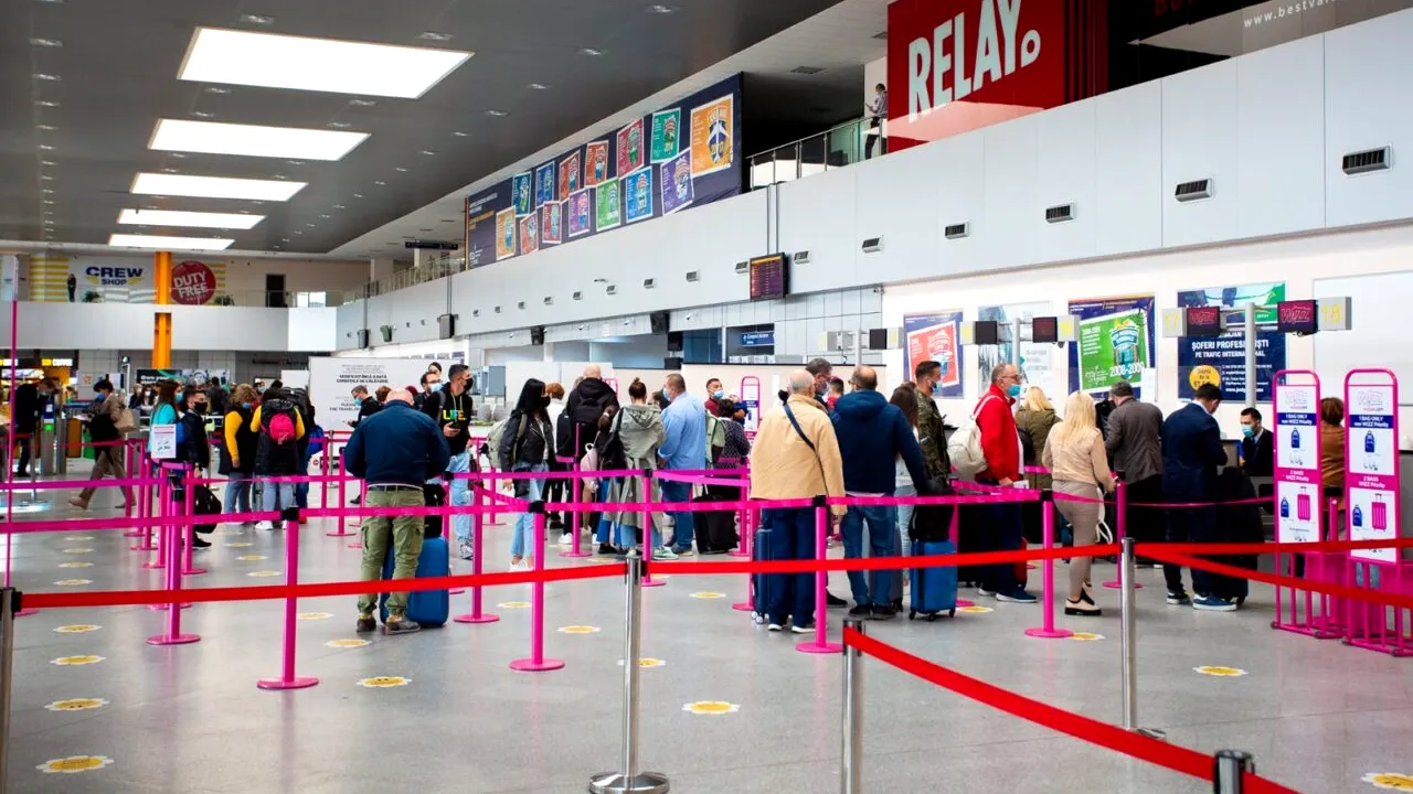 Haos în aviație! Director Aeroport Cluj: „Wizz Air a anulat 280 de zboruri din această lună până în octombrie”