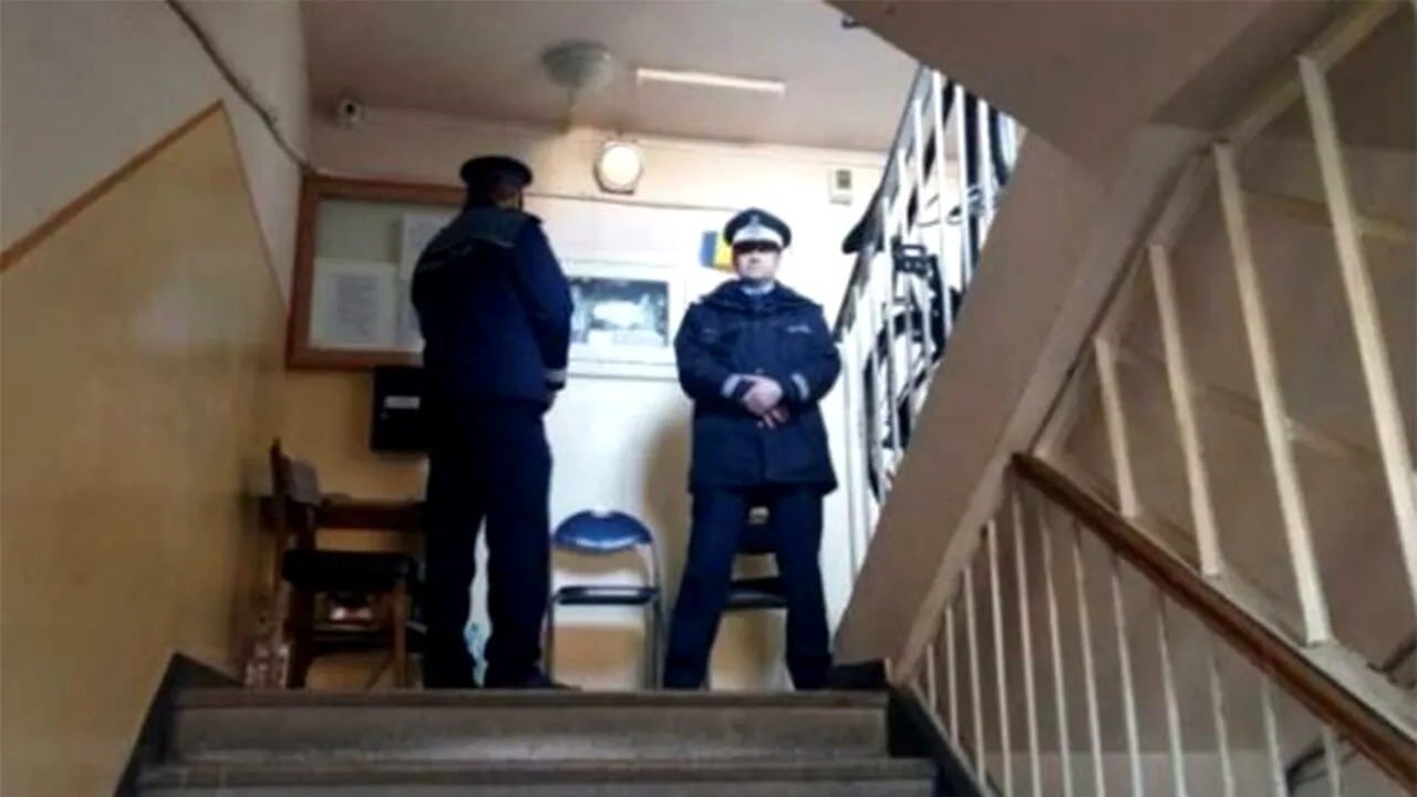 O femeie din Suceava a sunat la 112, spunând că e bătută de soț. Când au ajuns, polițiștii au rămas înmărmuriți. Ce făcea bărbatul, de fapt
