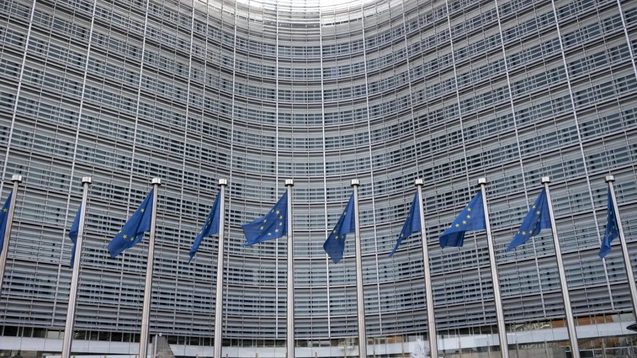 UE prelungește FACILITĂȚILE comerciale acordate Ucrainei, dar menține măsurile de protejare a fermierilor europeni