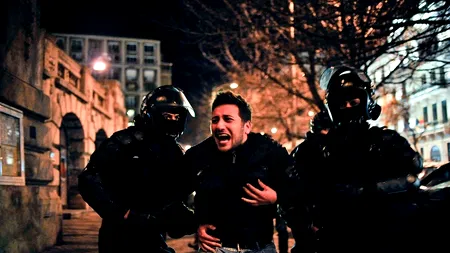 La un an de la protestele din Piața Universității, ministrul de Interne anunță o DEMITERE-SURPRIZĂ