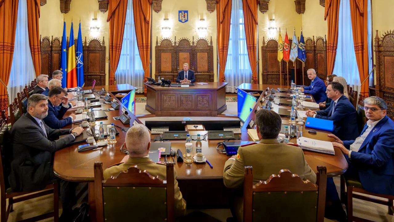 Klaus Iohannis convoacă CSAT. Se discută riscuri la adresa SECURITĂȚII naționale generate de acțiunile unor actori cibernetici statali și non-statali