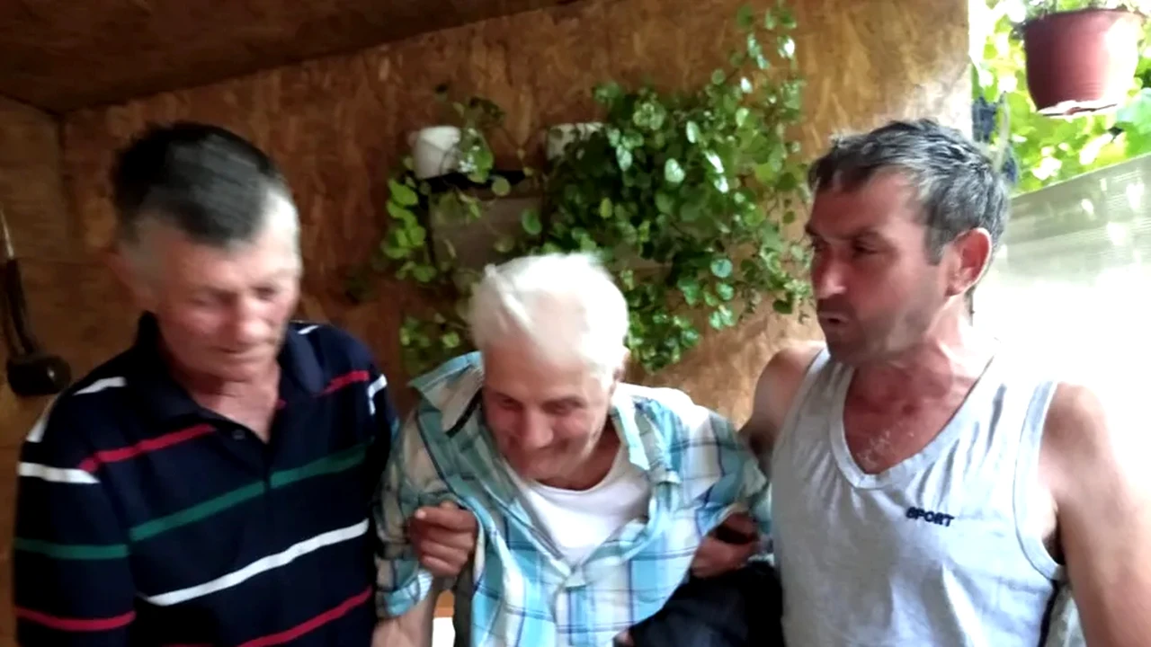 Vasile Gorgoș a dispărut fără urmă în 1991, la vârsta de 63 de ani.  Bătrânul a revenit acasă în 2021, îmbrăcat în aceleași haine. Misterul  neelucidat, viral în presa străină (VIDEO)