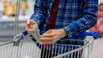 Noi scumpiri la alimente. Produsele pentru care românii scot din buzunar și cu 32% mai mult