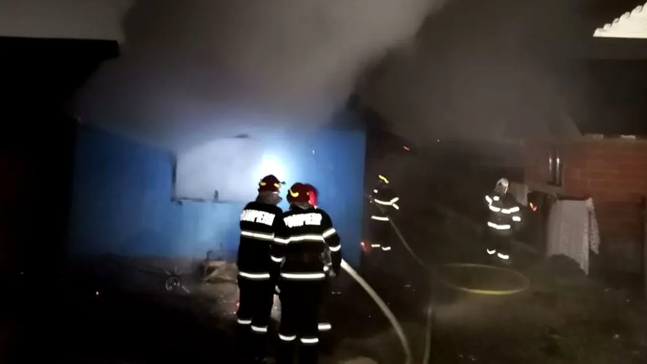 Tragedie în Bihor! Mamă și fiu, ARȘI DE VII în propria locuință. De la ce a pornit incendiul