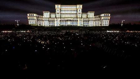 The Guardian despre Casa Poporului: Un monument al nebuniei dictatorului Ceaușescu. Cetatea sinistră domină Bucureștiul