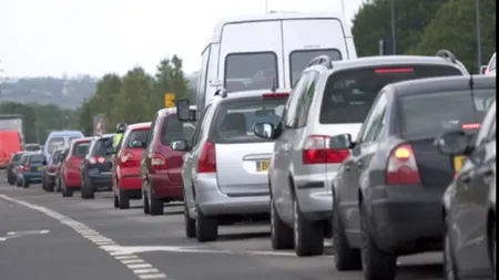 Proprietarii de mașini vechi ar putea plăti un nou impozit