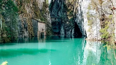 Locul de basm din România cunoscut de puțini turiști! E situat la doar 2 ore de București