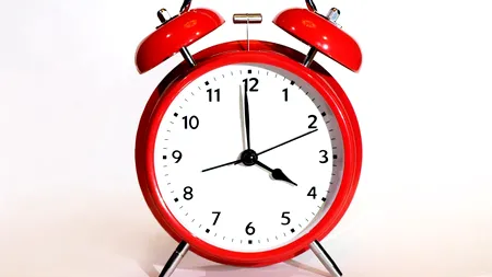 Când trece România la ora de vară 2022. În ce zi vom da ceasurile cu o oră înainte