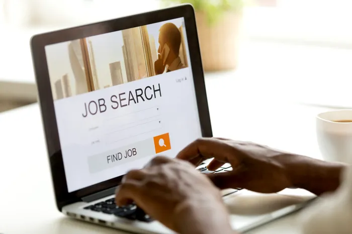 Peste 30.000 de locuri de muncă sunt disponibile pe platformele de recrutare. De la cât pornește salariul pentru un candidat pe poziția „entry level”