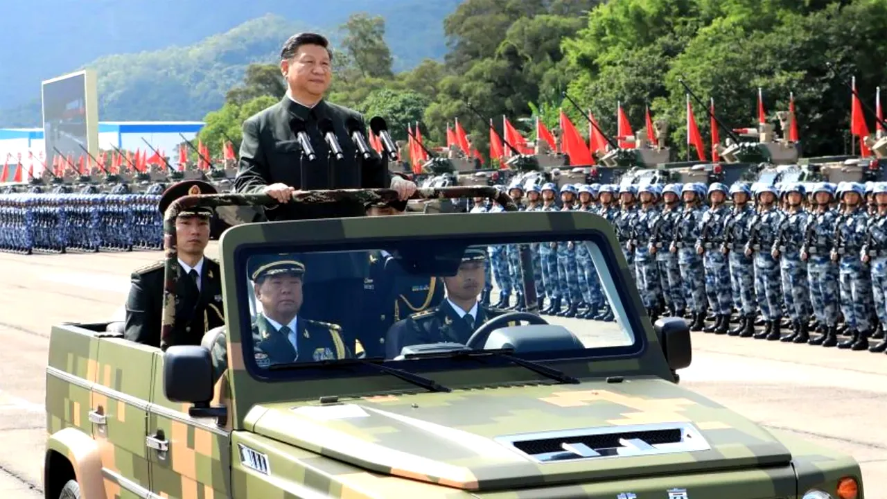 Criză de încredere la Beijing. Președintele chinez Xi Jinping pune la îndoială loialitatea șefilor armatei