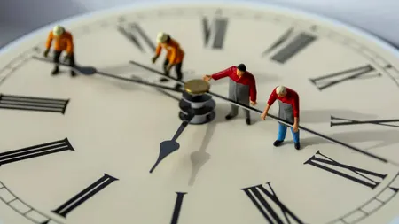 România a trecut la ORA DE VARĂ / Cum ne influențează sănătatea