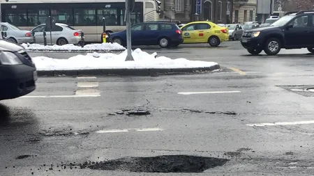Ghid pentru șoferi. Cum să primiți DESPĂGUBIRI dacă vă avariați mașina din cauza drumurilor pline cu gropi