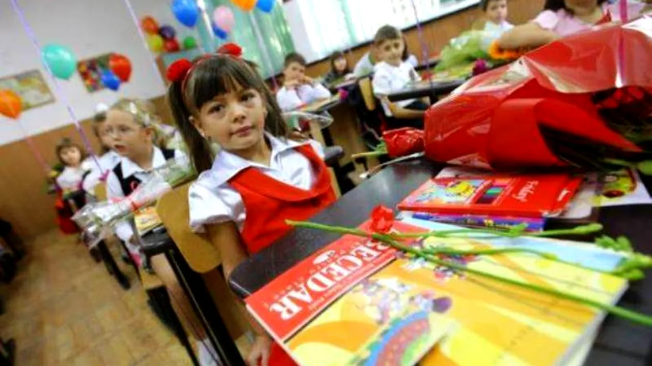 Mama unor triplete din Aiud a dat în judecată Ministerul Educației pentru lipsa manualelor din școli. Femeia a mai câștigat un proces împotriva statului