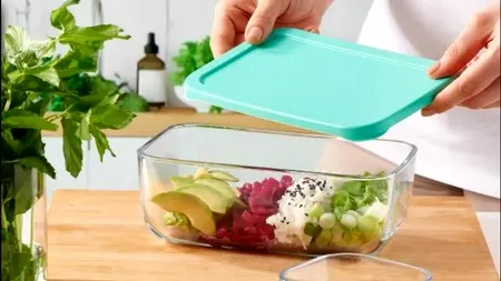 Românii care păstrează mâncarea în astfel de vase folosesc greșit cuvântul. Cum este corect „caserolă” sau „casoletă”?